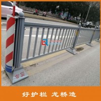 鄭州城市道路護欄廠家 鄭州鋅鋼道路護欄訂制 龍橋